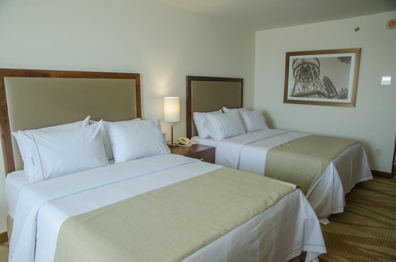 Holiday Inn Express And Suites Celaya By Ihg Chambre photo