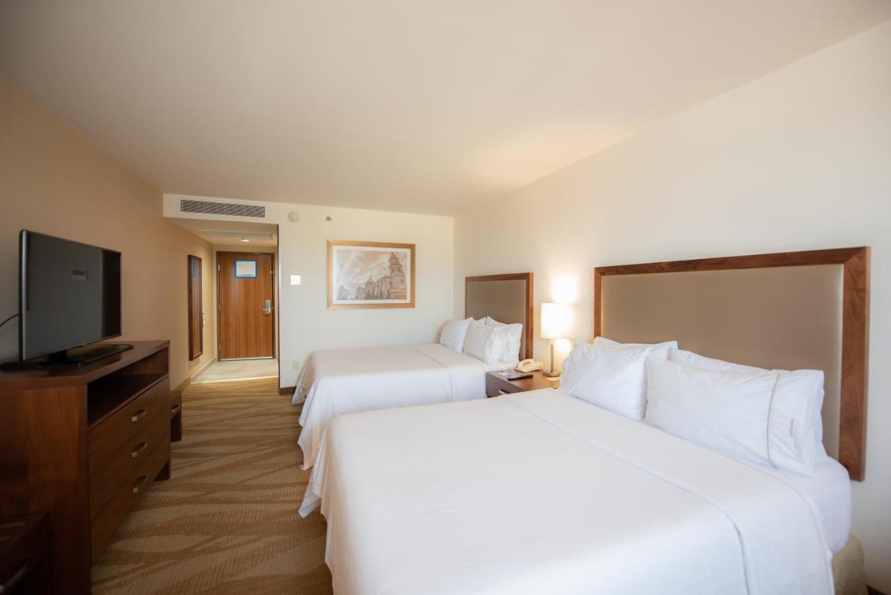 Holiday Inn Express And Suites Celaya By Ihg Extérieur photo