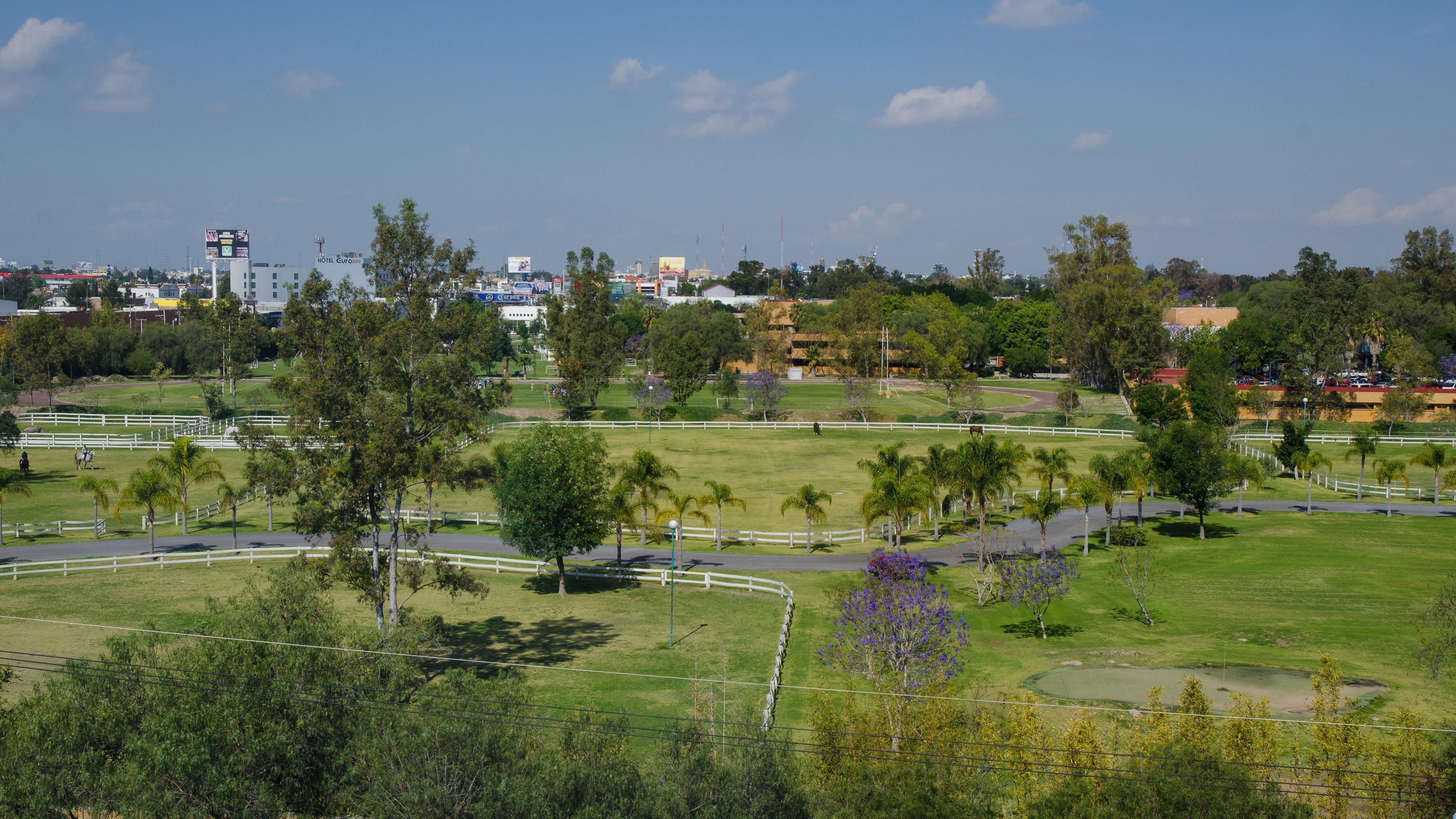 Holiday Inn Express And Suites Celaya By Ihg Extérieur photo